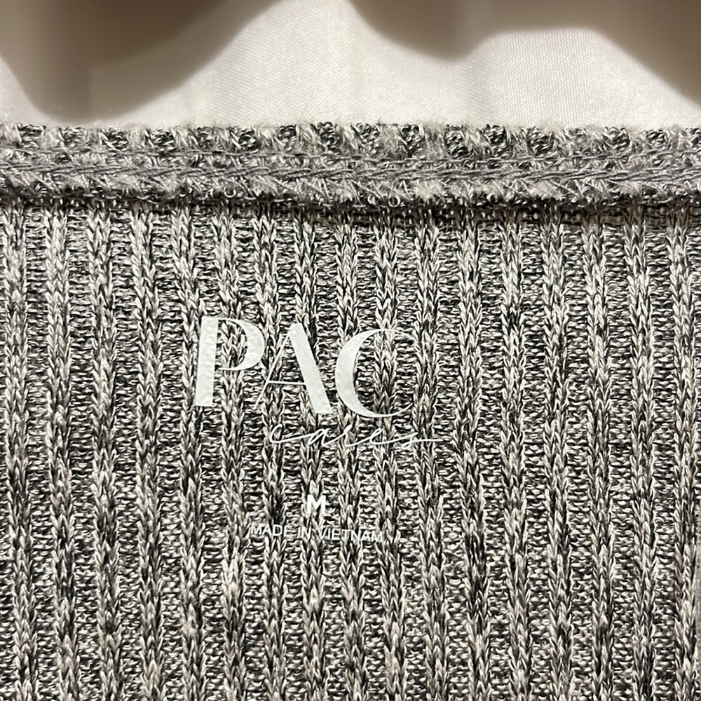NWT PacSun Gray Crop Sweater V-Neck - Picture 3 of 4
